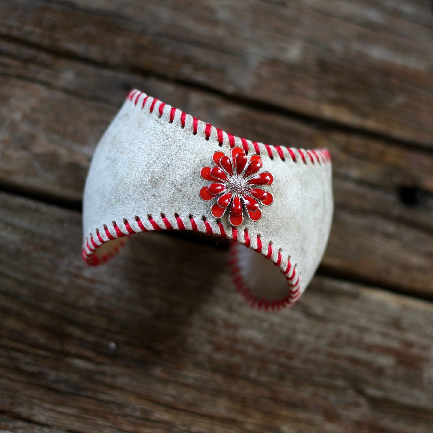 RED DAISY CUFF