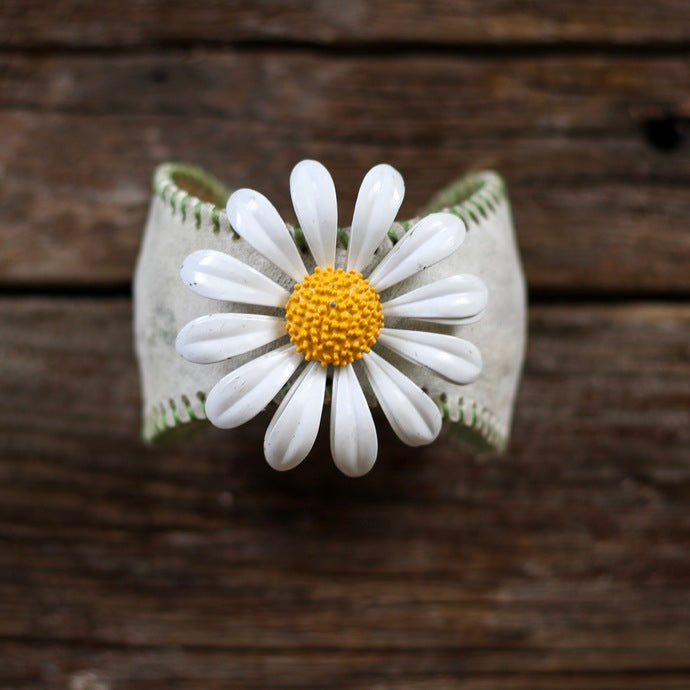 DAISY BASEBALL CUFF