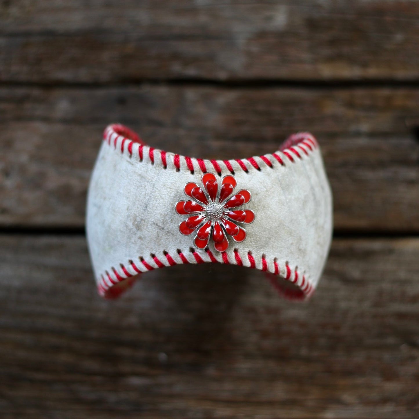 RED DAISY CUFF