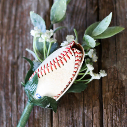 BASEBALL BOUTONNIERE